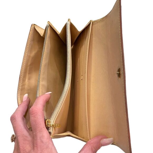 LOUIS VUITTON Paris Vintage Monogram Multicolor Sarah Wallet (White) - Picture 12 of 13